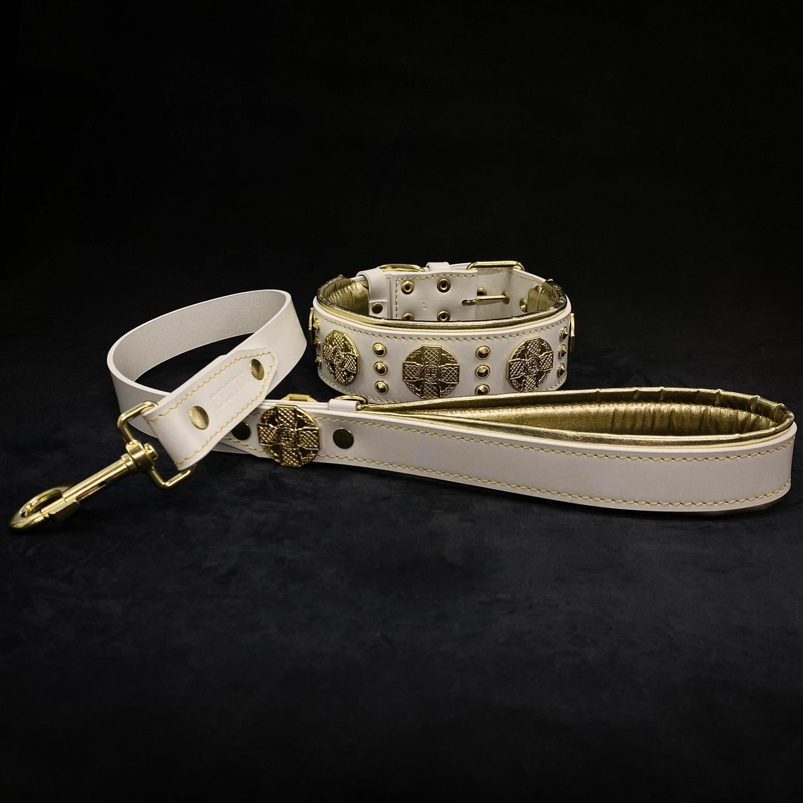 The one and only Maximus leather dog collar by Bestia – Bestia Dog