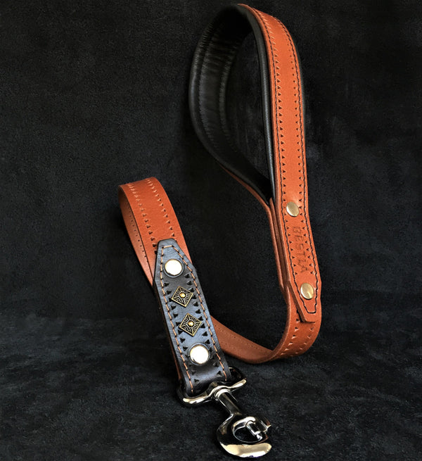 the "Balteus" brown leash