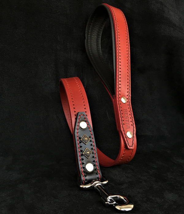 The "Balteus" red leash