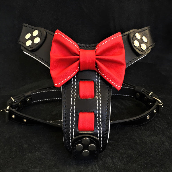 The "Bowtie" handmade leather harness black Small to Medium Size